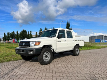 Truk pikap TOYOTA Land Cruiser