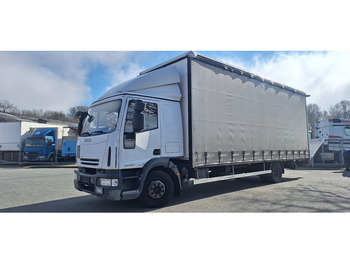 Truk dengan terpal samping IVECO