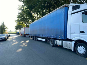 Semi-trailer dengan terpal samping KRONE SD