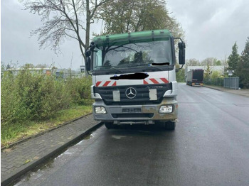 Truk skip loader MERCEDES-BENZ