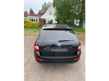 Mobil Škoda Octavia 2.0 TDI Green tec Solution Combi: gambar 5