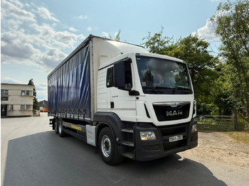 Truk dengan terpal samping MAN TGS