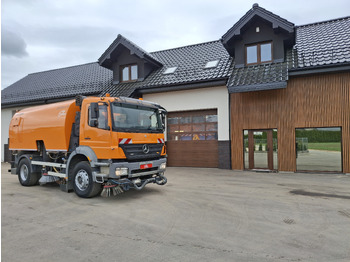 Penyapu jalan BUCHER