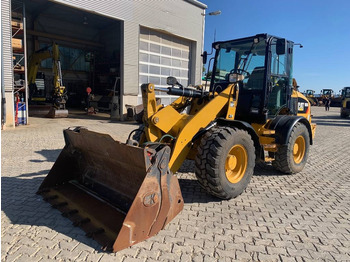 Wheel loader CATERPILLAR 908M