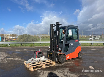 Forklift listrik TOYOTA