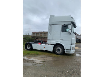 Tractor head DAF XF 530