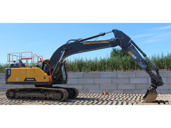 Ekskavator perayap VOLVO EC220EL