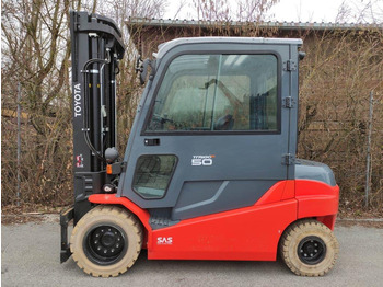 Forklift listrik TOYOTA