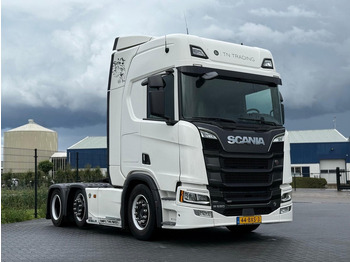 Tractor head SCANIA R 520