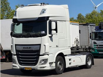 Tractor head DAF XF 530