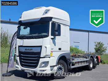 Pengangkut kontainer/ Container truck DAF XF 450