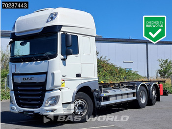 Pengangkut kontainer/ Container truck DAF XF 480
