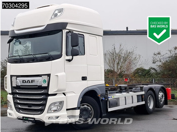 Pengangkut kontainer/ Container truck DAF XF 480