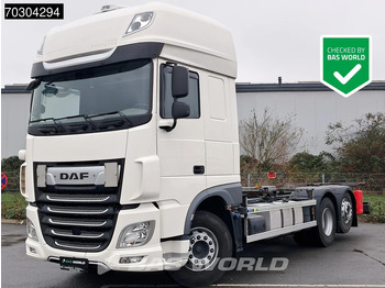 Pengangkut kontainer/ Container truck DAF XF 480