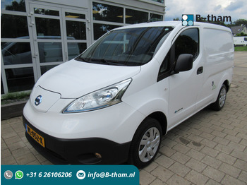 Van kecil NISSAN e-NV200