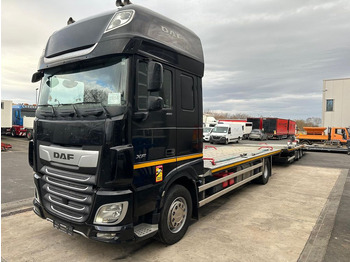 Truk pengangkut mobil DAF