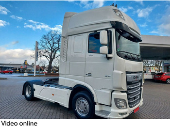 Tractor head DAF XF 530