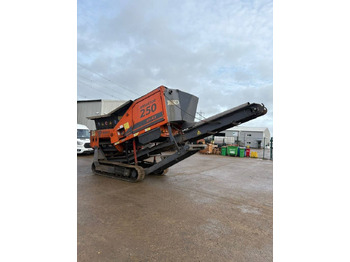 Tanaman penghancur mobil