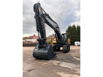 Ekskavator perayap HYUNDAI