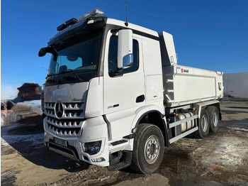 Truk jungkit MERCEDES-BENZ Arocs 2658