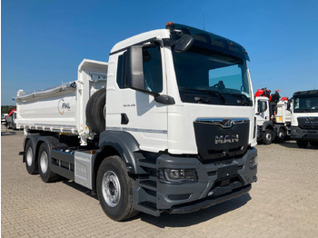 Truk jungkit MAN TGS 26.440