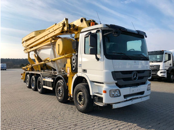 Truk pompa beton MERCEDES-BENZ