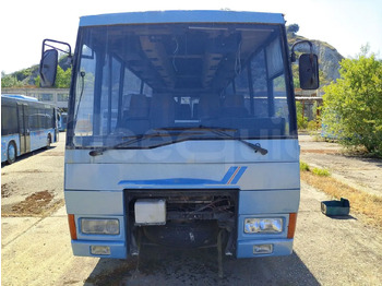 Bus pariwisata FIAT