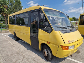 Bus sekolah IVECO