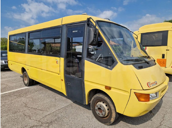 Bus sekolah IVECO