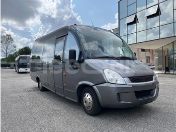 Bus pariwisata IVECO Daily