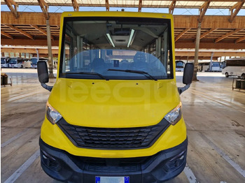 Bus sekolah IVECO