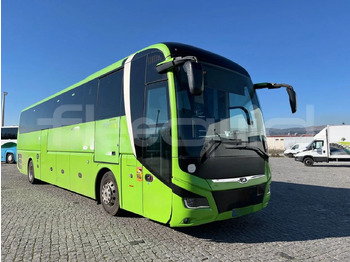 Bus pariwisata MAN Lion's Coach