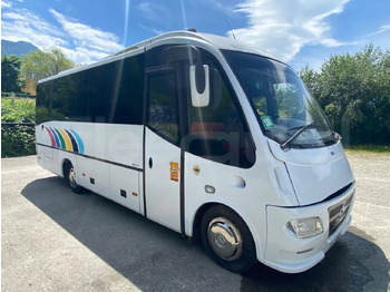 Bus pariwisata MERCEDES-BENZ