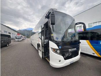 Bus pariwisata SCANIA Touring