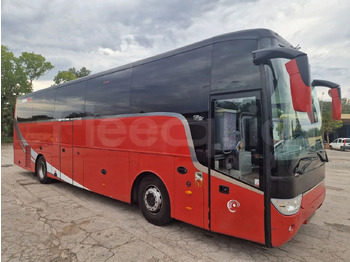 Bus pariwisata VAN HOOL
