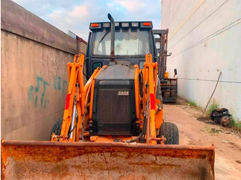 Backhoe loader Case 580 M: gambar 3