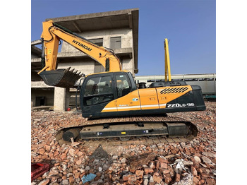 Ekskavator perayap HYUNDAI