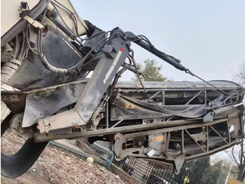 Mesin penggilingan jalan Wirtgen W2100: gambar 2