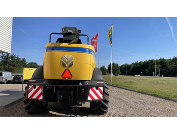 Leasing New Holland FR650 T4B New Holland FR650 T4B: gambar 3 Leasing New Holland FR650 T4B New Holland FR650 T4B: gambar 3