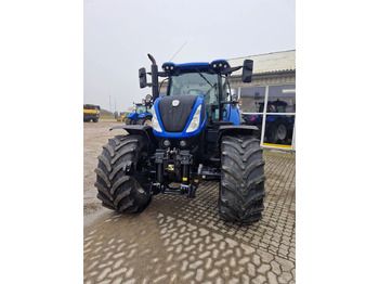 Traktor New Holland T7.270AC STAGE V: gambar 3 Traktor New Holland T7.270AC STAGE V: gambar 3