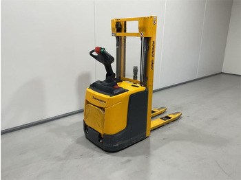 Penumpuk Jungheinrich ERC 212: gambar 2 Penumpuk Jungheinrich ERC 212: gambar 2