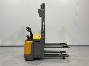 Penumpuk JUNGHEINRICH