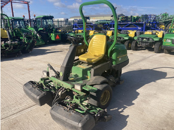 Mesin pemotong rumput JOHN DEERE