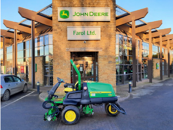 Mesin pemotong rumput John Deere 7200 utility triple mower: gambar 2