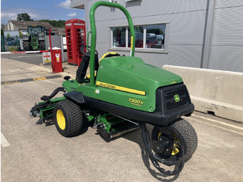Mesin pemotong rumput John Deere 7200A utility mower: gambar 3