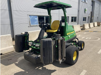 Mesin pemotong rumput JOHN DEERE 7500