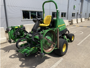 Mesin pemotong rumput JOHN DEERE