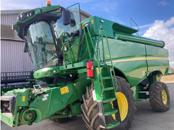 Pemanen gabungan JOHN DEERE S780