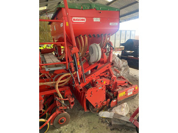 Menggabungkan bor benih Maschio Alitalia 3mtr drill with 3mtr Power Harrow: gambar 2