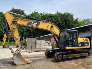 Ekskavator perayap CATERPILLAR 323DL